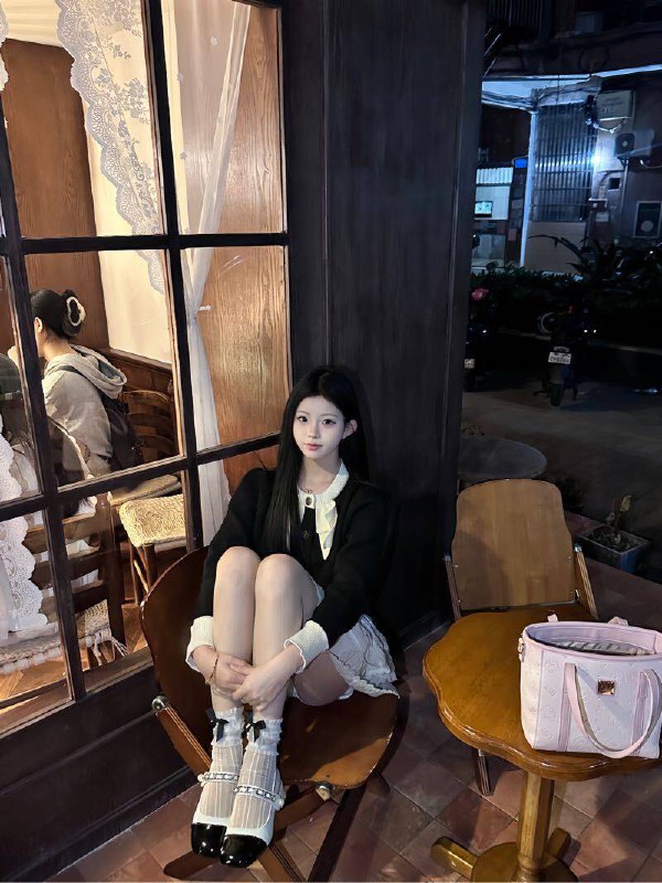 甜甜家🦁️06年白虎学生