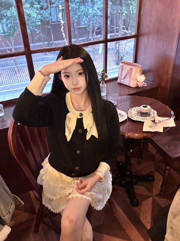 广州 初音🏠06 白🐯👩‍🎓身高 172  体重 90  罩杯 C可爱清纯 Jk 丝袜 马甲线  乖巧懂事