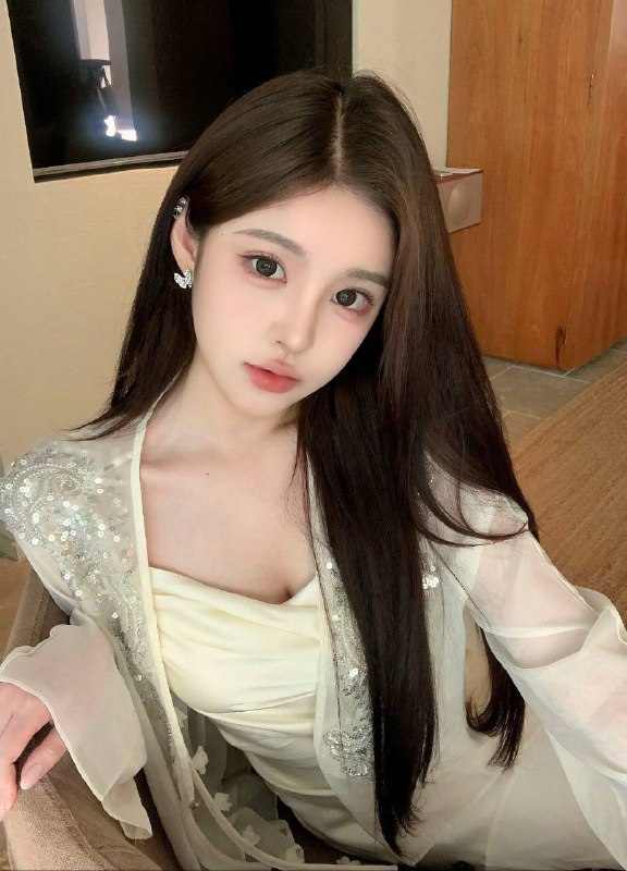 广州 蓝白白🏡苏暖暖🦜⭕外好友兼职• 𝐇𝐞𝐢𝐠𝐡𝐭身高：170• 𝐖𝐞𝐢𝐠𝐡𝐭体重：95• 𝐁𝐮𝐬𝐭胸围：D• 𝐀𝐠𝐞年龄：04•魔鬼身材，前凸后翘身体柔软，书香世家懂事乖巧，只接素质课#硬5