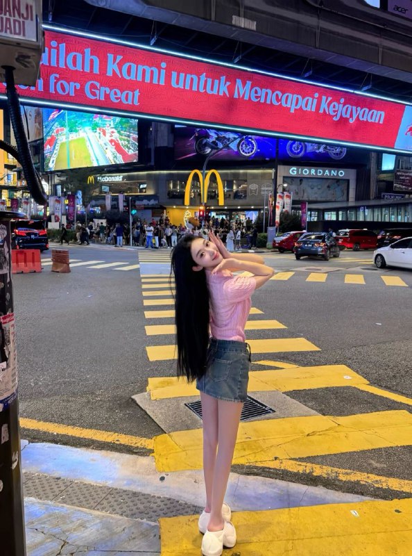 GZ阿宝家阿娇家3外5🔅身高 / 171🦜🔅胸围/  D🐻🔅👙三点粉嫩🔅比例完美  大长腿🔅性格温柔体贴乖巧 活好不催不事