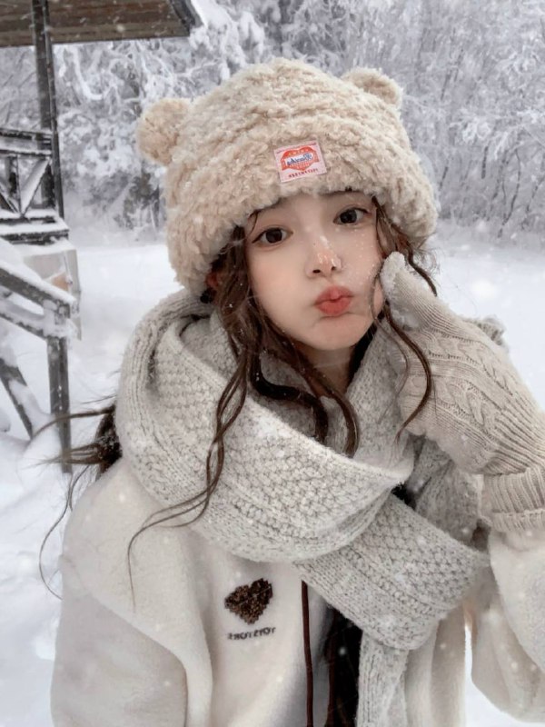 广州 初音🏠硬5极品白小纯  硬5️⃣极品甜妹🫧165cm 04年 纯天然🐻32d 手感一流🫧0整形 无纹身🫧馒头1线天 可素颜约会🫧轻微m属性🫧声控福音 乖巧听话