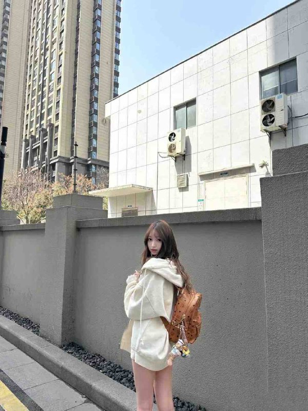 #广州王子诺🌹清纯日系天菜 Uni酱氣質乖乖女 清純素顏臉性感又可愛   02/168C+    細腰美腿应届毕业生 談吐優雅 鄰家女孩極品日系軟妹  皮肤细嫩白皙 真零整容#日系