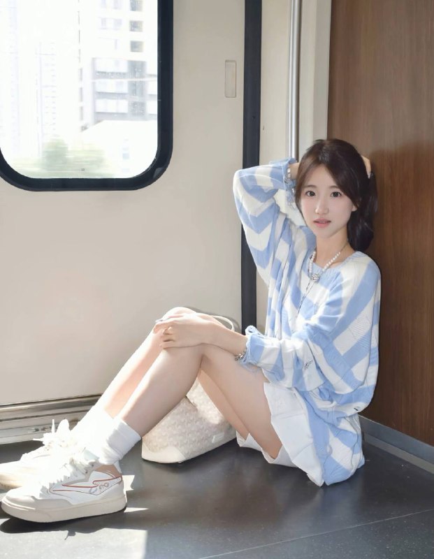 #广州王子诺🌹兼职 18岁🈲登🏠07  168兼职🐻c大长腿A4腰.皮肤嫩滑. 超级女友感性格好不催不事  超级配合  敏感体质 一触即燃#童瑶