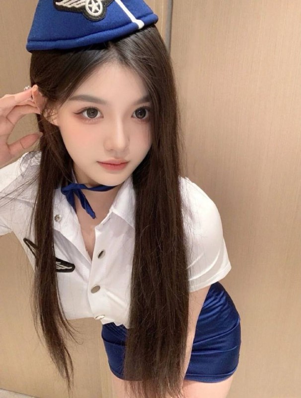 广州 初音🏠•圈外兼职～真人真照。03年真实学生，童颜巨乳• 身高/172✨体重/98斤• 胸围/真🐻，36E• 清纯天然无整容纯欲款、性格开朗活泼热情、皮肤雪白、白嫩丝滑、乖巧可爱✨• 全身无赘肉、真支持验证，不登记