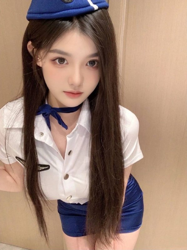 广州 初音🏠•圈外兼职～真人真照。03年真实学生，童颜巨乳• 身高/172✨体重/98斤• 胸围/真🐻，36E• 清纯天然无整容纯欲款、性格开朗活泼热情、皮肤雪白、白嫩丝滑、乖巧可爱✨• 全身无赘肉、真支持验证，不登记