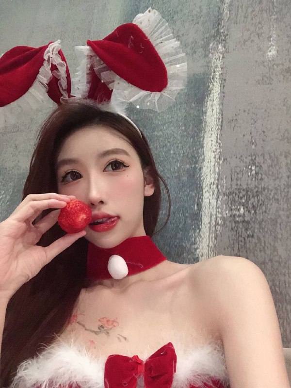 广州 初音🏠170白虎 3点米分体重84斤，真实02年，性格温柔脾气好，实力碧玺