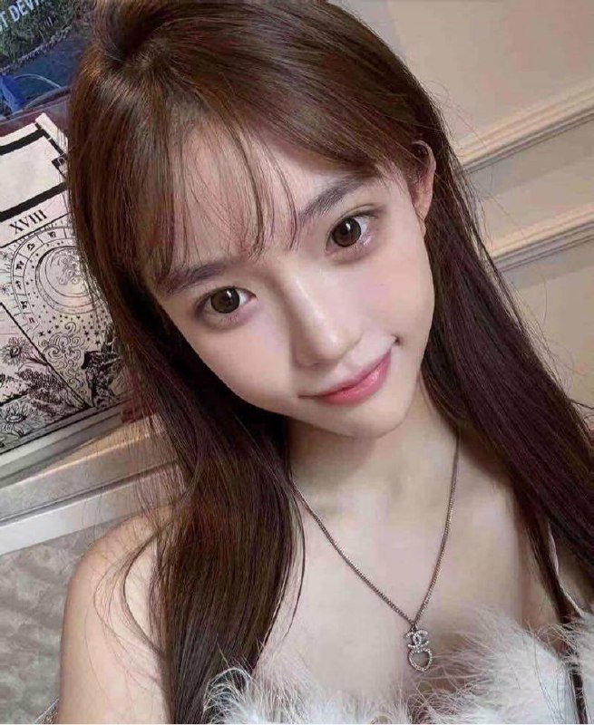 广州 戳戳🏠❤️小葵 颜值天花板Height身高/168Weight体重/40kgBust胸围/🐻cAge年龄/05超高颜值0⃣️整容，，热爱唱歌 跳舞 cos 全身雪白 大 腰细 筷子腿✨真实学生皮肤超白 穿着洋气#小葵
