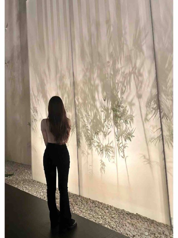 广州 蓝白白🏡小草01年 168E 极品网红HEIGHT  169MM / WEIGHT 97斤🐻E爱好/看书  打游戏  听音乐  某平台美拍博主▶️性格好  可纯可欲  超甜女友  真人🈲️冒▶️有耐心  素质女孩  听话配合  不催不事儿🌈❤️💛💙💜💚🧡