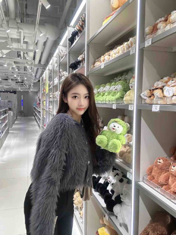 广州 蓝白白🏡小草01年 168E 极品网红HEIGHT  169MM / WEIGHT 97斤🐻E爱好/看书  打游戏  听音乐  某平台美拍博主▶️性格好  可纯可欲  超甜女友  真人🈲️冒▶️有耐心  素质女孩  听话配合  不催不事儿🌈❤️💛💙💜💚🧡