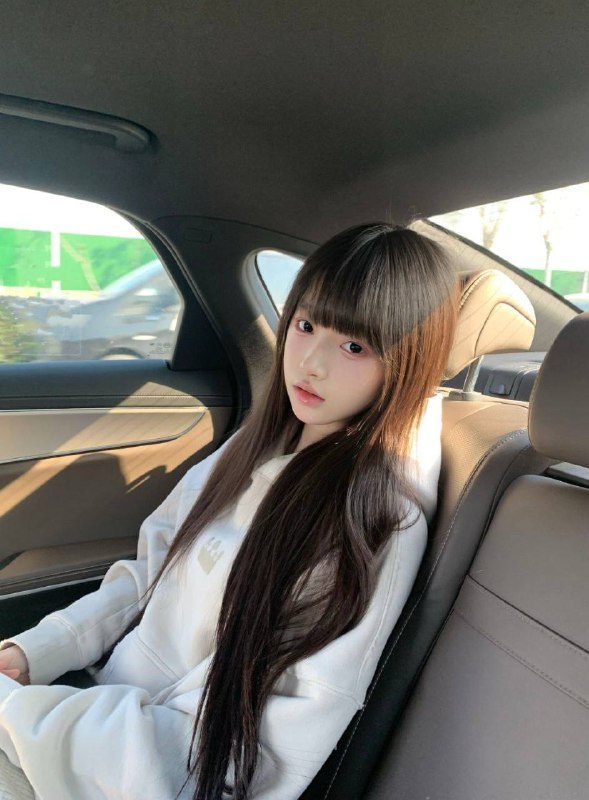 广州戳戳🏠💛💛💛学生兼职 05奶糖✿ 清纯可爱  女友感清纯唯美✿ 懂事乖巧 皮肤光滑  细腻❄️白✿ 性格溫柔 服务极佳  配合度高年龄：05年身高:   165cm罩杯:   天然C#奶糖#白小纯