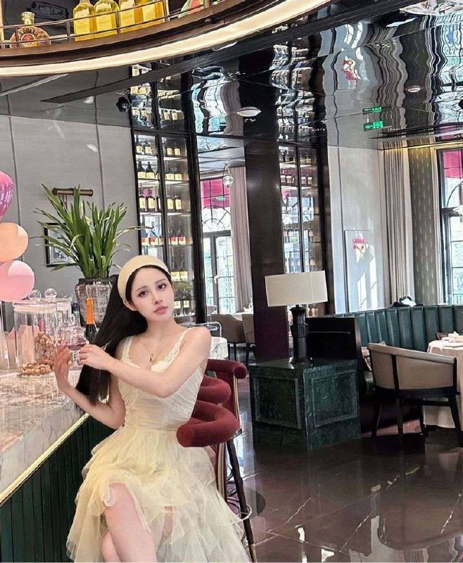 广州 初音🏠希希🚗正✅代开✅💋✅69✅双飞✅🍺✌️Occupationn：平面模特 ｜Age: 21Bust: DHeight: 170｜配合度极高 柔韧度极好 腰臀比完美 小腹无赘肉平时常健身 常年练瑜伽 可多种体位 待客如男友服务意识强 互动技术高 女友体验感缠绵床榻销魂酥骨 懂风情知情趣大灯长腿都给你有前有后 满足你所有欲望幻想道具服饰制服齐全 擅长各种角色扮演解锁各种体位姿势仅接待高素质客户 据不守时醉酒课低素质屌丝看客浪费时间勿扰推荐指数⭐️⭐️⭐️⭐️⭐️真人真照🈲挂🈲冒🈲