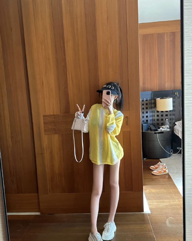 广州阿宝家英英02 年新人 清纯洋气、可甜可御🔅身高 166  90斤 真🐻D🔅全是白皙👙三点粉嫩🔅比例完美  大长腿🔅性格温柔体贴乖巧 活好不催不事