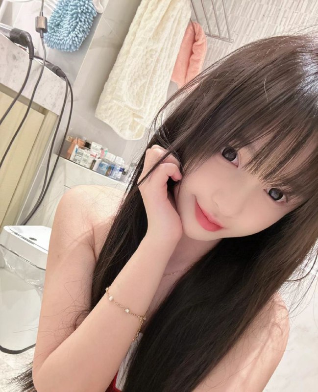 广州阿宝家极品新人白小纯湾湾168 C 03清纯可爱女友感   （只外出）清纯唯美懂事乖巧皮肤光滑细腻白性格温柔服务极佳配合度高江西人 皮肤白  性格好  无纹身 不抽烟都是本人生活照  五起质量暂时开3