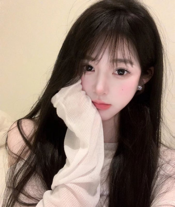 广州阿宝家极品新人白小纯湾湾168 C 03清纯可爱女友感   （只外出）清纯唯美懂事乖巧皮肤光滑细腻白性格温柔服务极佳配合度高江西人 皮肤白  性格好  无纹身 不抽烟都是本人生活照  五起质量暂时开3