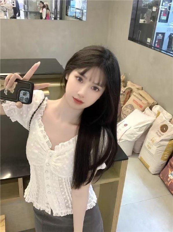 广州阿宝家极品新人白小纯湾湾168 C 03清纯可爱女友感   （只外出）清纯唯美懂事乖巧皮肤光滑细腻白性格温柔服务极佳配合度高江西人 皮肤白  性格好  无纹身 不抽烟都是本人生活照  五起质量暂时开3