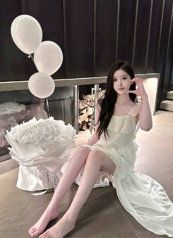 广州 阿宝🏡楠楠硬5圈外好友兼职5⃣️⬆️• 𝐇𝐞𝐢𝐠𝐡𝐭身高：170• 𝐖𝐞𝐢𝐠𝐡𝐭体重：95• 𝐁𝐮𝐬𝐭胸围：D🐻• 𝐀𝐠𝐞年龄：02•魔鬼身材，前凸后翘  皮肤超级白身体柔软，书香世家  只接素质课#硬5