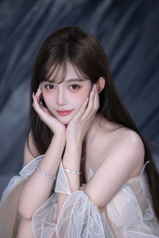 广州卡人🏠优美💛💛💛🫦身高168体重95🐻D  完美身材真正的首次兼职 一个客不认识🌟皮肤光滑细腻 五官精致⭐️年轻💦多 待k温柔 素质女孩 有耐心🌸爱好  旅游 画画 潜水 滑雪 游泳#优美#白小纯