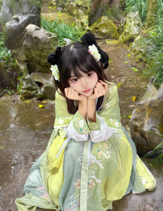 广州 蓝白白🏡小糯米07 168cmWeight体重：45kgCup罩杯：D Cup洛丽塔 JK🌟日常健身 胸型超级好 椒乳一手掌握 蜜桃臀🍑不下垂🌟全身皮肤❄️雪白 无赘肉💅🏻筷子腿🌟纯天然全妈生无手术❌无任何动刀❌🌟不抽烟不喝酒⚠️真实第一次兼职 非全职工作 需提前预约