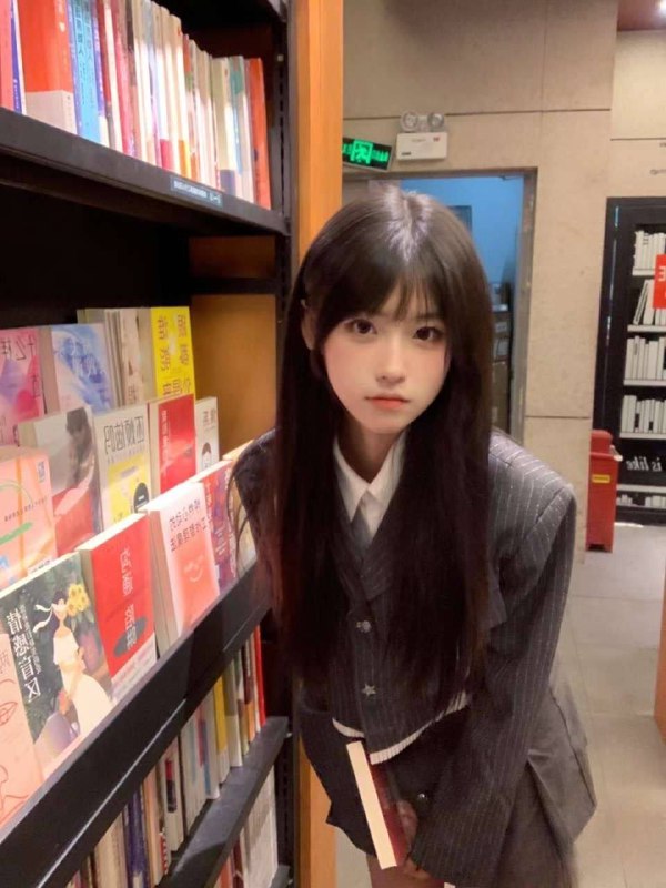 广州 蓝白白🏡安妮2005年 174D•   𝐖𝐞𝐢𝐠𝐡𝐭✨体重/95•   𝐁𝐮𝐬𝐭✨胸围/d•   𝐀𝐠𝐞✨年龄/05年✨真人真照✨