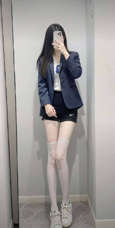 广州 蓝白白🏡沐沐05 身高172。体重90。🐻C🧚🏻‍♀️开朗 活泼主动  服务好 乖巧懂事 可爱🧚🏻‍♀️愿遇到最好的你🈚️纹身 性格温柔🧚🏻‍♀️皮肤雪白  待客如待男朋友