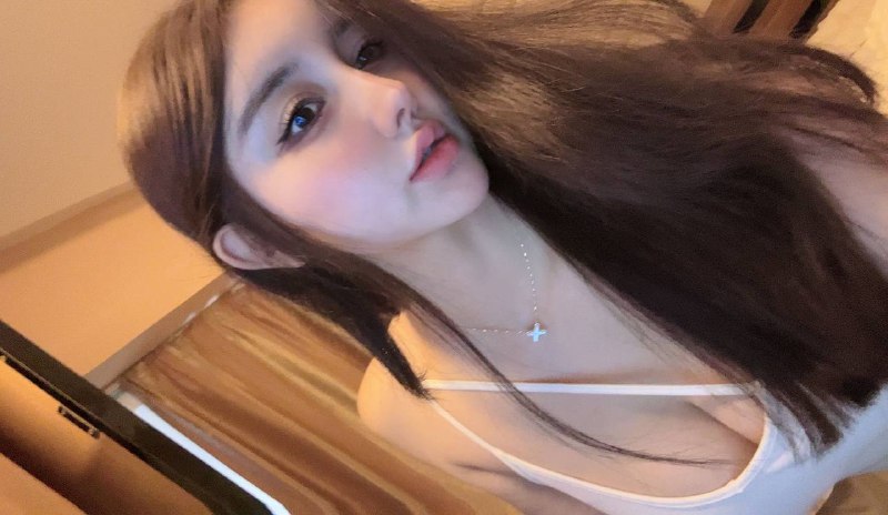 广州 蓝白白🏡露甜168cm52kg❤️真胸D➕手感超级柔软GZ短暂兼职 性格温柔体贴女友般的相处感觉不催k 可盐可甜 配合度极高