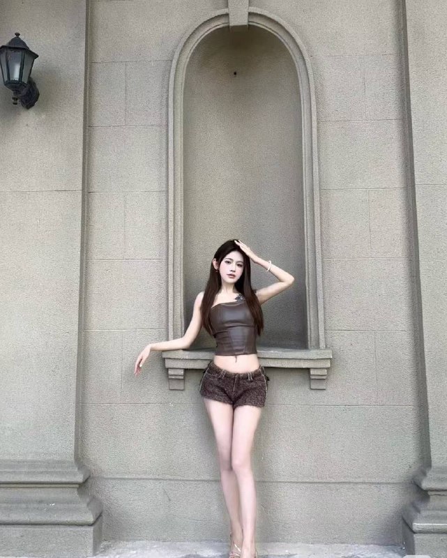 广州 蓝白白🏡若萱第一次下水🌟年龄  20•    身高:171          Cup：C🐻•     体重45kg•     甜美可人         服务超好•     筷子🥢腿        腰超级细•     真人真照         随意验证•     真实5起条件开3舞蹈学生身体柔软，可解锁