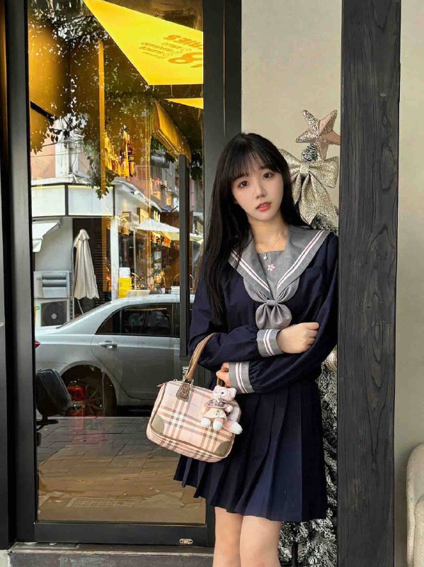 广州 蓝白白🏡小鱼儿真实04在校学生可查学信网身高：170cm 体重：48kg🐻36D清纯可爱 可盐可甜💦多声甜 长相好气质佳