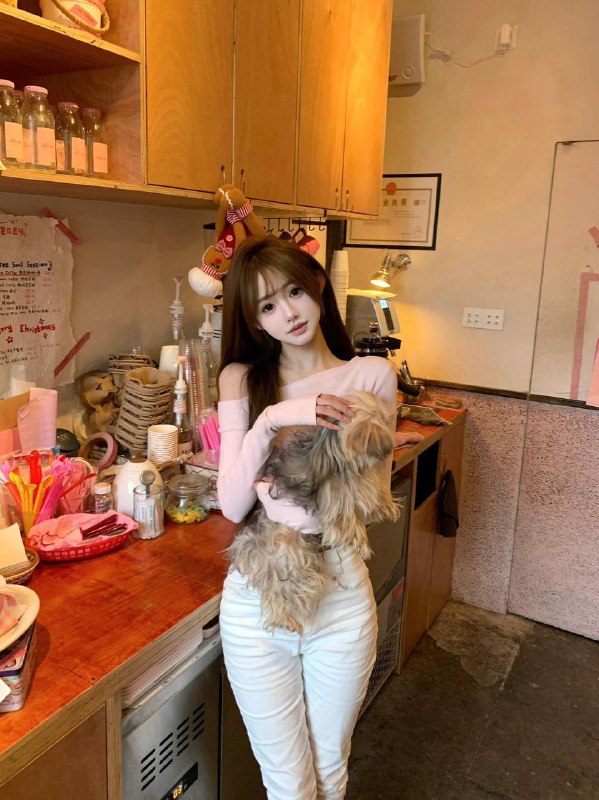 广州 戳戳🏠❤️人学生兼职:小妍会粤语I will be happy G·Height/162小个子白幼瘦·Bust/C杯ru头粉嫩·Age/06·Hobby/旅游，唱歌，健身·体重/90·fw好·新人一个k不认识强烈推荐你的小女友 不挑路程纯天然科技 随便搓揉捏没有假体上下粉嫩，新人刚下氵南方妹子，听话乖巧超配合，紧致氵多#小妍
