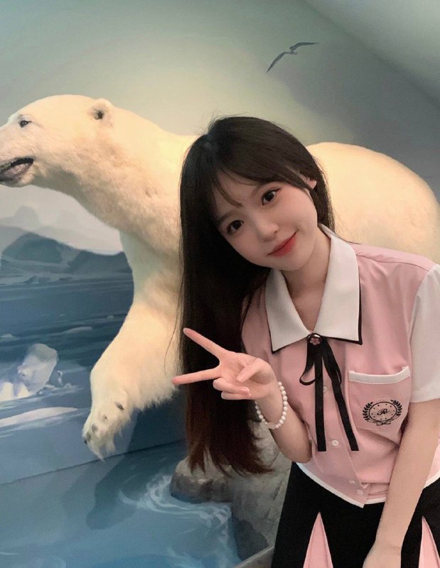 #广州王子诺🌹君安 在线短开💌人在校生168C  05👧40Kg乖巧甜美🥢🦵极品学妹#君安