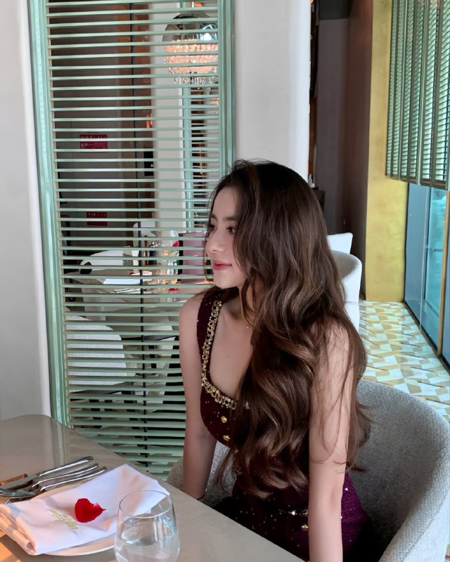 #广州王子诺🌹圈外极品✨自然款有正式工作，性格温柔可人🌟治愈系女友🌟热爱大自然🍃喜欢爬山☀️拥抱阳光✧/𝓑𝓾𝓼𝓽：🐻D    0整  167✧健康作息🌻真正天然脸🌳高素質🌈精致小純✨氣質出眾📖高學歷📚哲学易学国学风水齐修🌕佛系開🌿🌿🍀只見有缘人🪐✨#荷兰