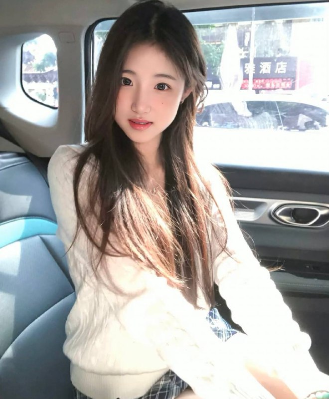 #广州王子诺🌹兼职小琳18岁🈲登🏠07  168兼职🐻c大长腿A4腰.皮肤嫩滑. 超级女友感性格好不催不事  超级配合  敏感体质 一触即燃#小琳