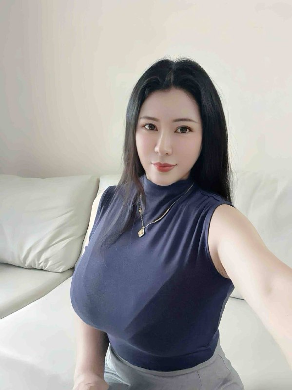 #广州王子诺🌹168   G胸💛💛💛实体生意不好 下海兼职  真人真照温柔似水  配合度超高  你想要的姿势我都有#馨月#少妇