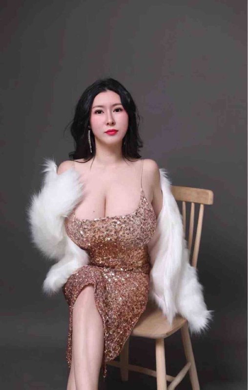 #广州王子诺🌹168   G胸💛💛💛实体生意不好 下海兼职  真人真照温柔似水  配合度超高  你想要的姿势我都有#馨月#少妇