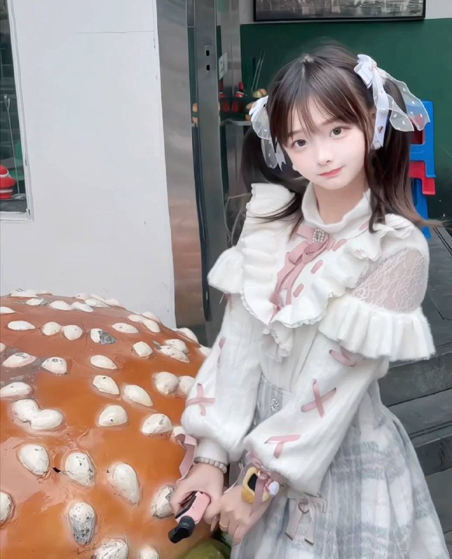 #广州王子诺🌹二次元美少女 日系初恋高中生反差乖乖女  皮肤雪白粉粉嫩嫩身高165cm体重82斤🐻C  06年家有jk 女仆 黑丝白丝🉑️舌吻🉑️69#小贝贝