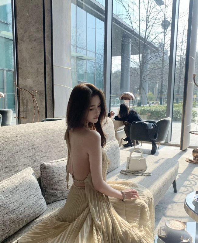 #广州王子诺🌹纯欲网红真𝟬4 真🐻D 170 95斤𝙅𝙥新人兼职 清纯甜美 精致洋气👀大眼𝘽𝙖𝙗𝙮𝙛𝙖𝙘𝙚型低素质人士勿扰⚠️可纯可甜細腰筷子腿身材比例完美  高級氣質女友feel#纯欲#李佳