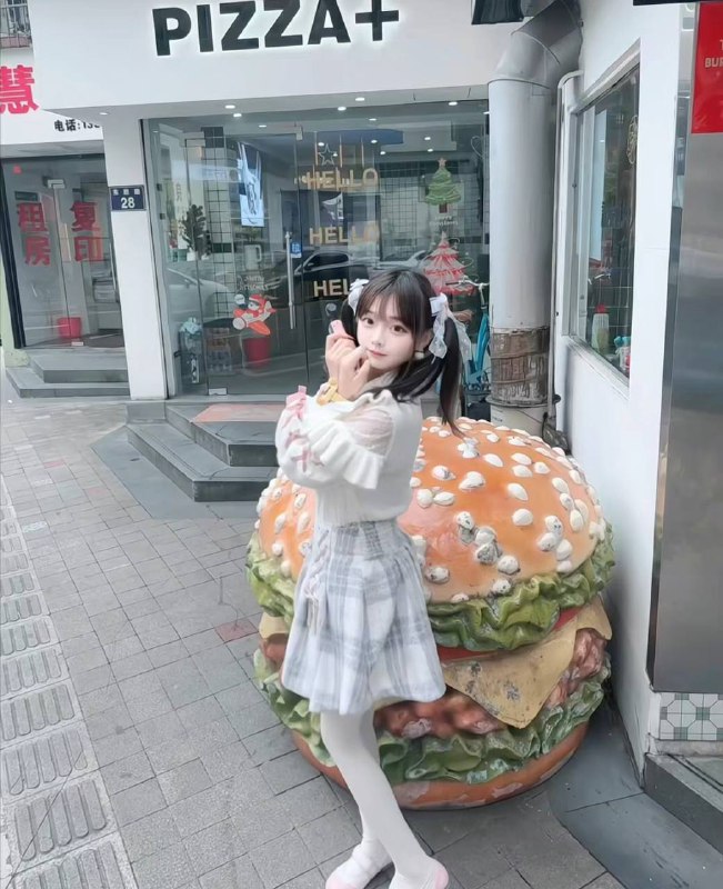 #广州王子诺🌹二次元美少女 日系初恋高中生反差乖乖女  皮肤雪白粉粉嫩嫩身高165cm体重82斤🐻C  06年家有jk 女仆 黑丝白丝🉑️舌吻🉑️69#小贝贝