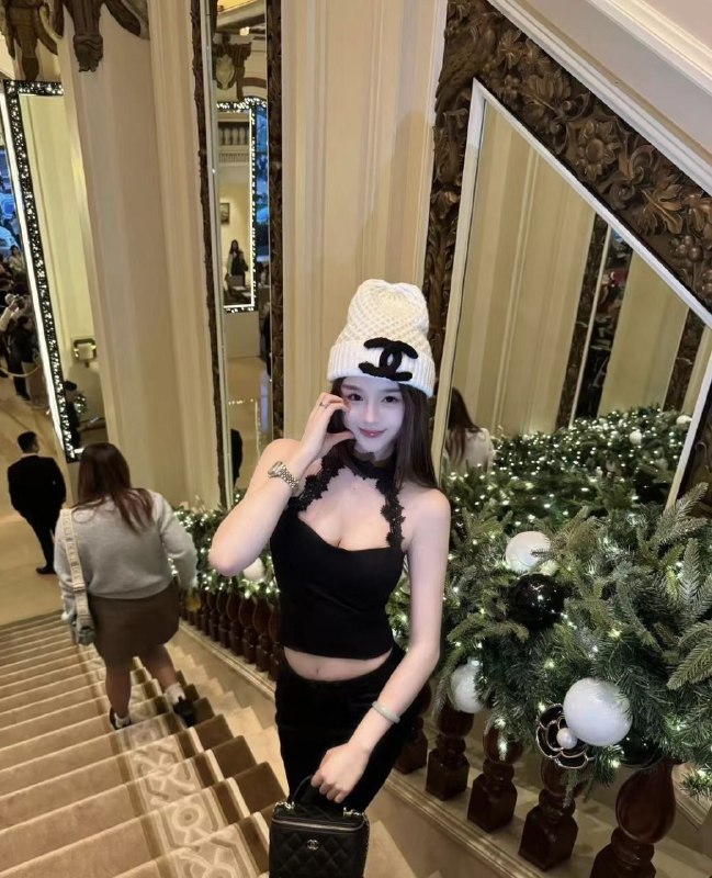 #广州王子诺🌹纯欲网红真𝟬4 真🐻D 170 95斤𝙅𝙥新人兼职 清纯甜美 精致洋气👀大眼𝘽𝙖𝙗𝙮𝙛𝙖𝙘𝙚型低素质人士勿扰⚠️可纯可甜細腰筷子腿身材比例完美  高級氣質女友feel#纯欲#李佳