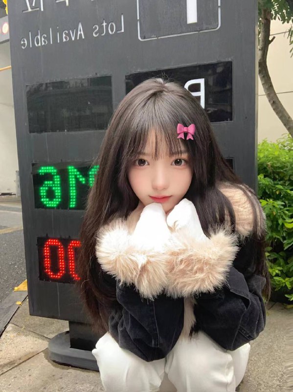 广州 初音🏠童言剧汝ʚ🧸ྀིɞ •Height身高：165cmʚ🧸ྀིɞ •Bust胸围：真D➕ʚ🧸ྀིɞ •Age年龄：03ʚ🧸ྀིɞ •Hobby爱好：旅游 健身 唱k 拍照📷ʚ🧸ྀིɞ •𝐎𝐜𝐜𝐮𝐚𝐭𝐢𝐨𝐧职业：应届毕业生兼职工作人生建议：喜欢我人生巅峰：得到我🖤甜美系女孩 男友式fw 水嫩透明度100%🖤所见及所得 只见素质哥哥我希望我不是被選擇 而是被熱愛遇见的都是天意 拥有的都是幸运