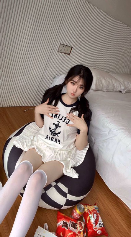 广州 初音🏠傻白甜“应届实习中，皮肤墙壁白”• 𝐇𝐞𝐢𝐠𝐡𝐭身高/168• 𝐖𝐞𝐢𝐠𝐡𝐭体重/95• 𝐁𝐮𝐬𝐭🐻D• 𝐀𝐠𝐞年龄/04• 𝐎𝐜𝐜𝐮𝐩𝐚𝐭𝐢𝐨𝐧 耐心💯💯，爱笑爱聊天，可🐍（不抽烟，不喝酒，无纹身）