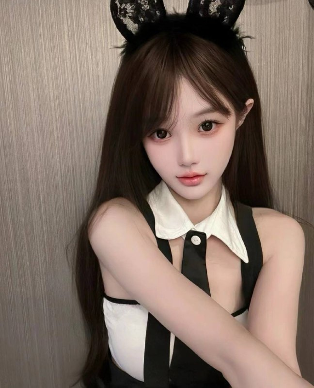 广州 蓝白白🏡小梨03 170D 学生兼职开纯欲小学妹 纯天然无整 无纹身身材火辣 上下粉