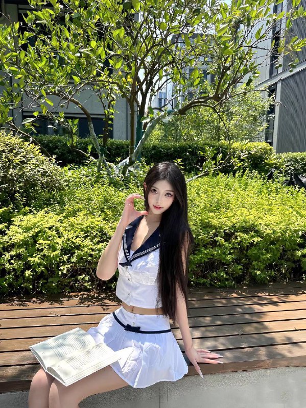 广州 初音🏠网红 极品新人 家3外5🌟白净细腻皮肤 性格温柔可人🌟上下粉嫩 声音甜美🌟高素质 有耐心 有见识🈚️纹身   170🥢腿🐻D   A4腰