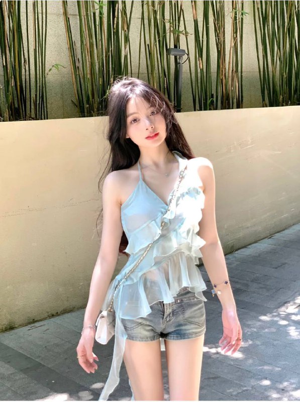 广州 蓝白白🏡美淇在校学生👩‍🎓实习护士👶💗💝🛩168 C 04年真实医药专业学生 实习护士可考专业知识🔥服务好 有耐心 不催课🈚️差评🈚️不良嗜好 性格热情温柔暂时3⃣️起 不接醉酒课 只接素质客户💕纯天然0整容    碧玺纯欲类型🦋全身雪白🐝三点🌸🌸粉茫茫人海期待与你相遇