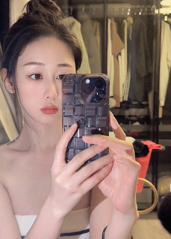 #广州卡人🏠婷婷硬5🦜💛💛💛💛纯欲天花板❗️❗️❗️❗️无尘纯天然美女 筷子腿 A4腰 皮肤白滑衣着气质大牌 高素质 气质卓雅 素养极佳Height身高:168 Weight体重:95 年龄:99年🐻D短暂停留 期待与你的相遇#硬5#婷婷#白虎