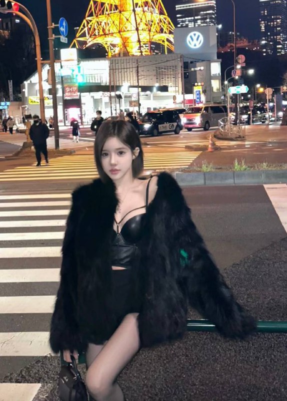 杨弈广州🔆短发纯欲170F🦜硬5• 漫画身材 前凸后翘✨满足所有幻想❤️• 南方妹妹⭐• 清纯可纯可御款 温柔女友感• 热情话多不冷场• 健身 瑜伽🧘🏻‍♀️普拉提 kpop 钢琴🎹样样精通