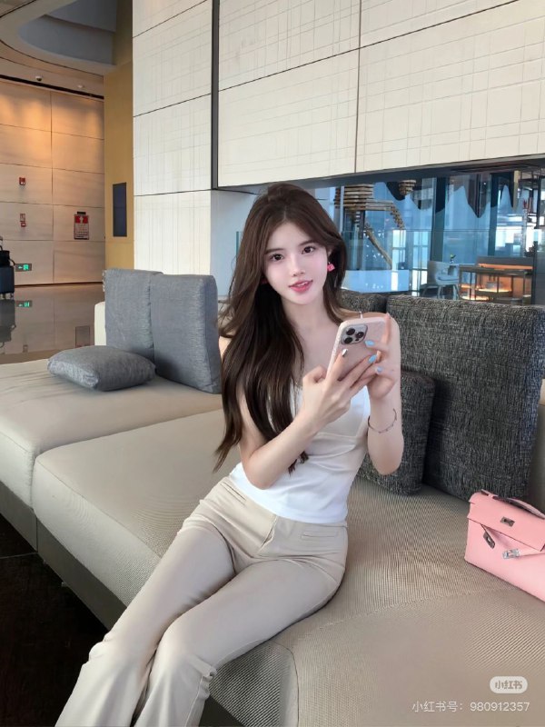 广州阿宝家Gz⬆️New新人思思甜美网红  精致洋气 皮肤白皙168E天然  不谙世事 淳朴真性情首次抵达广州  期待与您相遇By Moira Ye