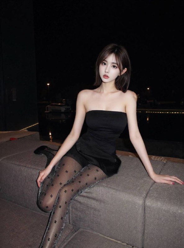 🖤广州卡人💛💛💛🏠新人首开 一个K都不认识🖤—————洋气短发网红•美希—————·职业：服装淘宝模特 兼职开～有正职～· 170 E🐻02年 穿着洋气 五官精致· 奶油肌白皙光滑  热爱健身🈶️马甲线· 细腰🍑tun  黄金比例 前凸后翘筷子腿🥢· 初恋女友般温柔体贴  细致周到 不催K·🉑️69蛇💋双✈️情趣鸳鸯浴🚗🪡#美希#大米#御姐