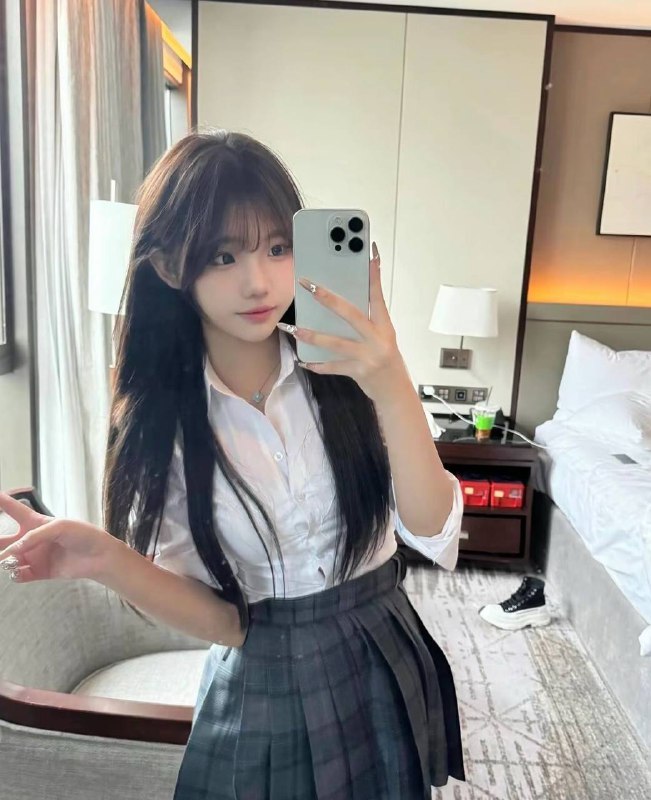 #广州戳戳❤️🔥kiki 兼职短开.05年165 38kg真人真照驾陪全身🈚️整纯天然 真实在校生🎓三点超粉 氵多#KiKi