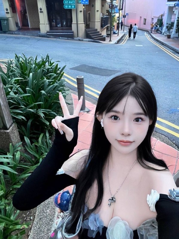 卡人🏠心心💛💛💛广州💖人 第一次⬇️💦纯欲天花板🫧天然🐻D  水蛇腰  三点粉  皮肤超级好🫧性格温柔   举止大方   情商智商双在线🫧温柔如水 前凸后翘 真人真照 待客如初恋🫧• 𝗔𝗴𝗲：05 年 真实大一在读🫧• 𝗛𝗲𝗶𝗴𝗵𝘁：165cm🫧• 𝗪𝗲𝗶𝗴𝗵𝘁：45kg🫧• cup ：D🫧风 格 多 变  可 纯 可 欲/短暂兼职.仅预约.只见素质导演.遇见即是上上签/#心心#白小纯