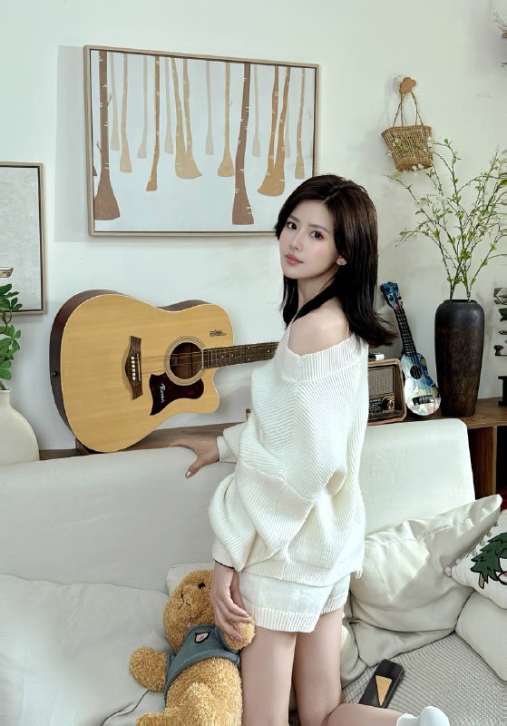 广州卡人🏠💛音乐老师  Miya广州小学音乐老师  兼职新人ʕ ᵔᴥᵔ ʔ祖国花朵辛勤的小园丁 偶尔兼职 ◔.̮◔✧艺术学院刚毕业实习 纯良家🧸172D 00年 纯天然无整 气质妈生脸5起质量小范围兼职 不常有空只接待高素质小哥哥。#家3外5#音乐老师#无整容