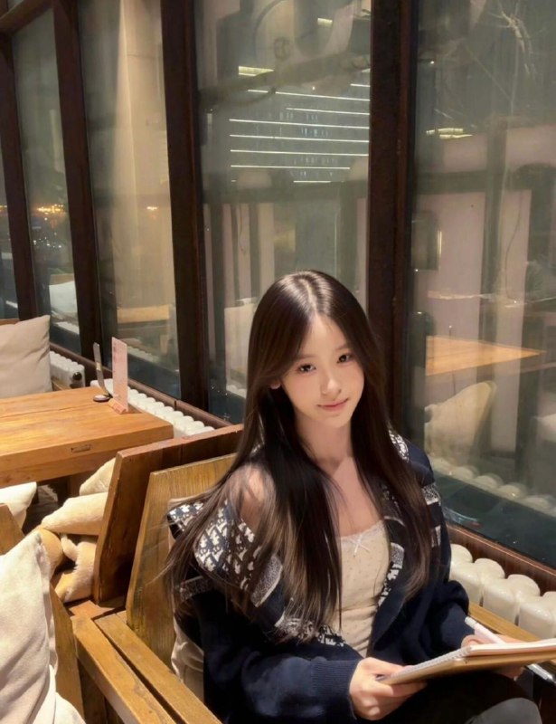 广州阿宝🏠赵四07年大学舞蹈生   无任何纹身 可纯可甜可欲净身高168   44kg  真胸C完美胸型  全身雪白 无整容纯天然敏感体质会娇喘 主动配合榨汁机会性感热舞 马甲线会按摩spa  吉他  钢琴  书法自带黑丝 活好水多骚  主打反差微微微微肉  骨感   极品女友